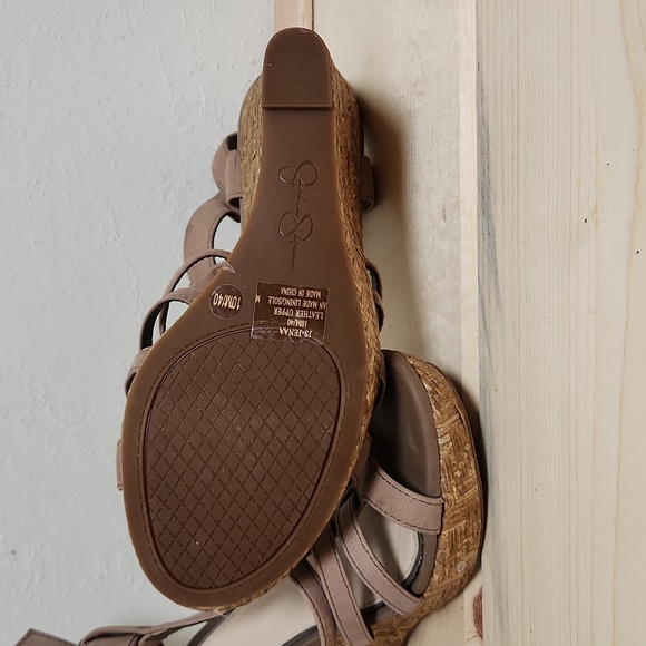 Wedges - Picture 2 of 4